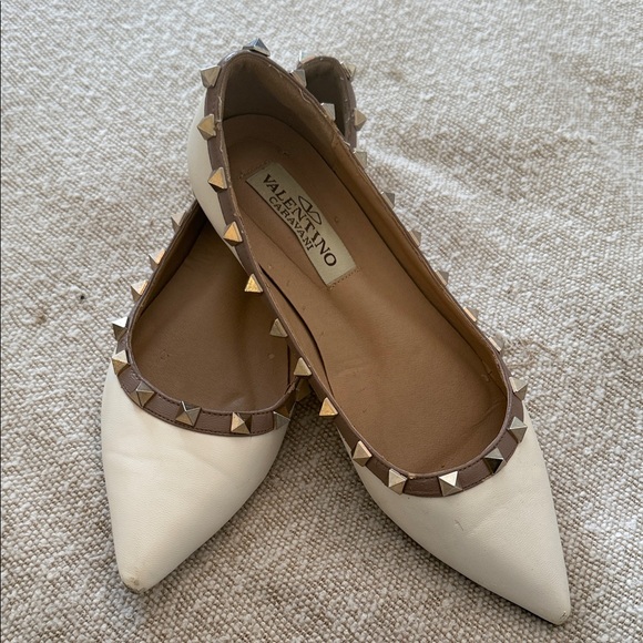 Valentino Women's Cream Rockstud Flats - Picture 3 of 11
